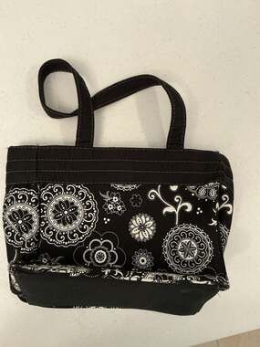 Thirty-One Gifts Black and White Medallion Print Small Shoulder Tote Bag